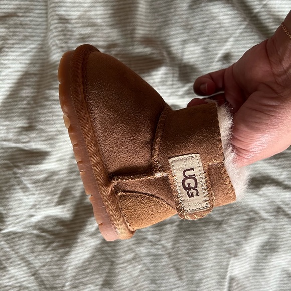 Mini Ugg baby boots / SOLD - Picture 7 of 9